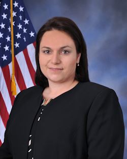 Henley-Pratt, Andrea